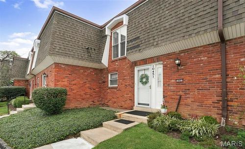 10451 Corbeil Dr, Saint Louis, MO, 63146-5910 | Card Image