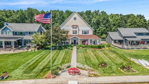 12571 Westwood Ln, Wayland, MI, 49348-9225 | Card Image