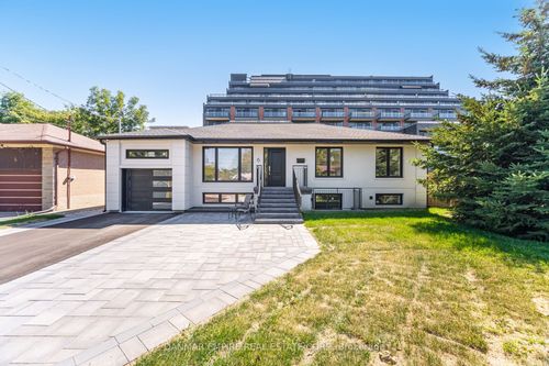 6 Casino Crt, North York, ON, M3H5A7 | Card Image