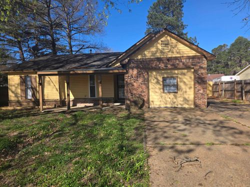 5787 Northland Dr, Millington, TN, 38053-8429 | Card Image