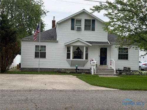 441 S Pine St, Deshler, OH, 43516-1312 | Card Image