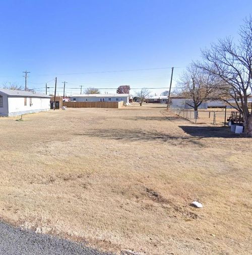 709 S Jackson, Aspermont, TX, 79502 | Card Image