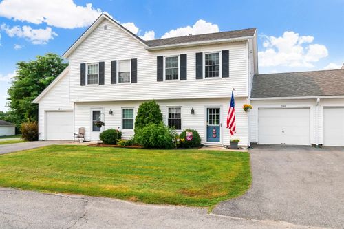 280 Eastview Cir, Williston, VT, 05495-7355 | Card Image
