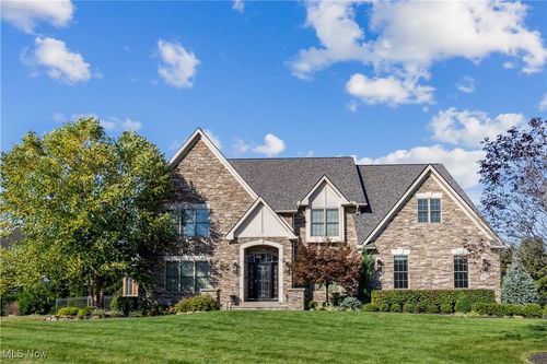 3184 Oakmont Cir, Westlake, OH, 44145-6861 | Card Image