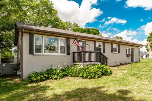 401 Weaver Ln, Springfield, TN, 37172-4061 | Card Image