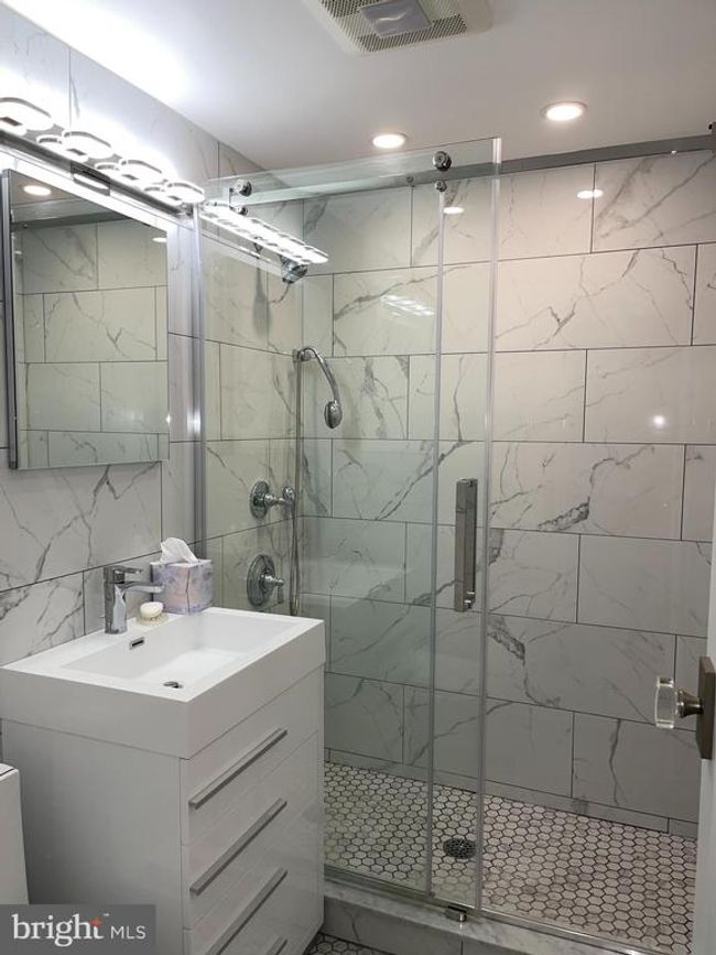 APT-708 - 1810 Rittenhouse Sq, Condo with 2 bedrooms, 1 bathrooms and null parking in PHILADELPHIA PA | Image 20