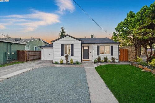 1223 Wainwright Ave, San Leandro, CA, 94577-2447 | Card Image