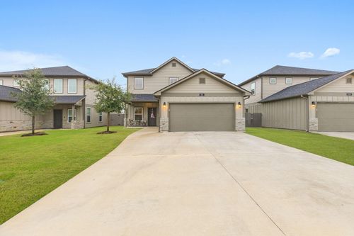 561 Momma Bear Dr, College Station, TX, 77845-2427 | Card Image