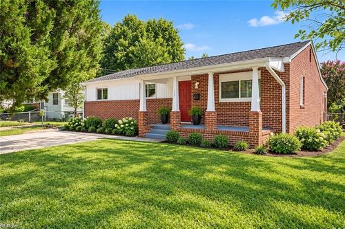 17 Scones Dr, Hampton, VA, 23666-4551 | Card Image
