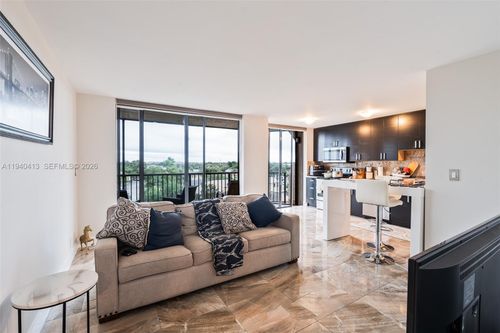 505-3400 Blue Lake Dr, Pompano Beach, FL, 33064-2064 | Card Image
