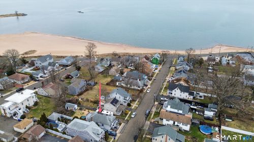 41 Grove Place, West Haven, CT, 06516 | Card Image