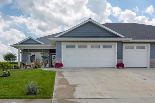 218 Harvest Ln, Shell Rock, IA, 50670-1202 | Card Image