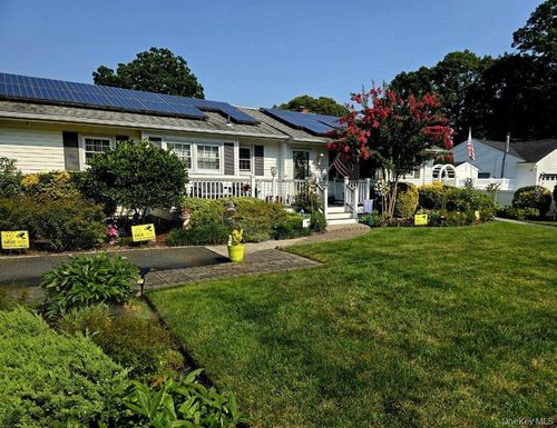 115 Arlington Rd, Ronkonkoma, NY, 11779-1642 | Card Image