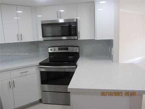506-8343 Lake Dr, Doral, FL, 33166 | Card Image