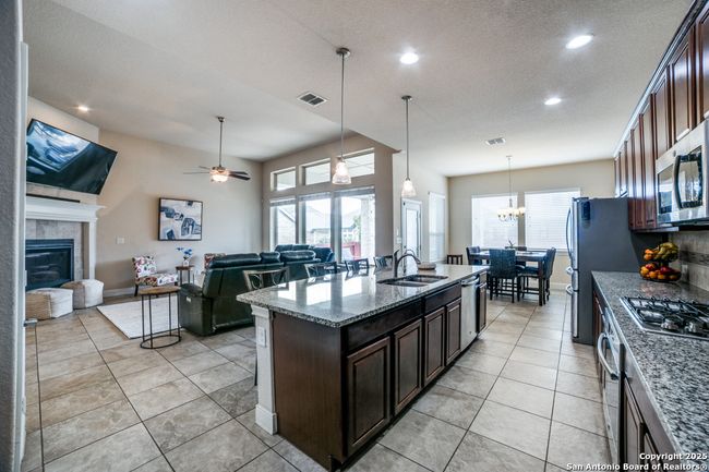 2023 Wilby Ln, House other with 4 bedrooms, 5 bathrooms and null parking in San Antonio TX | Image 14