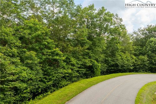 122 Firethorn Trail, Blowing Rock, NC, 28605 | Card Image