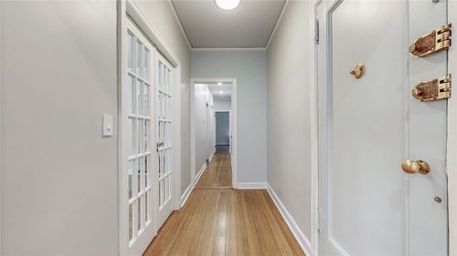 apt-32-37 85th St, Jackson Heights, NY, 11372-7332 | Card Image