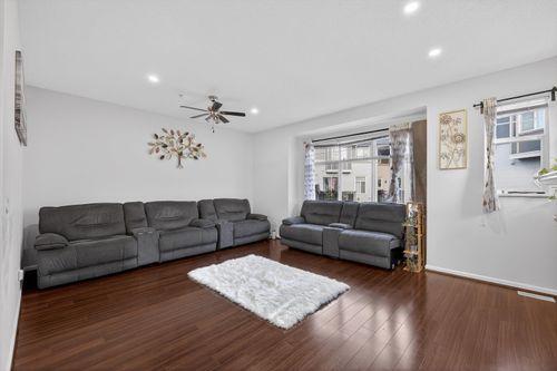 57-1010 Ewen Ave, New Westminster, BC, V3M5C9 | Card Image