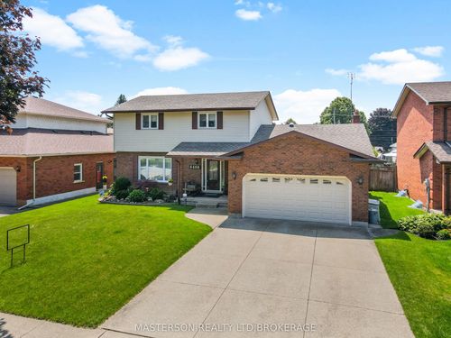 6408 Galaxy Dr, Niagara Falls, ON, L2J3Y3 | Card Image