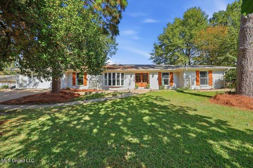 144 Rollingwood Dr, Jackson, MS, 39211-4716 | Card Image