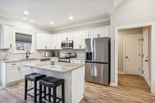 101 Forrestwood Dr, Manchester, TN, 37355-8442 | Card Image