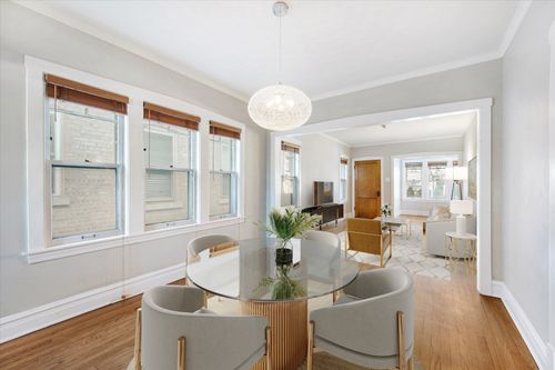 1010 S Oak Park Ave, Oak Park, IL, 60304-1925 | Card Image