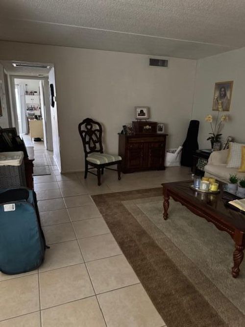 apt-v204-3000 Springdale Blvd, Palm Springs, FL, 33461-1549 | Card Image