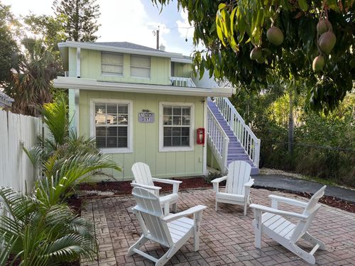 1-17 S D St, Lake Worth Beach, FL, 33460-3652 | Card Image