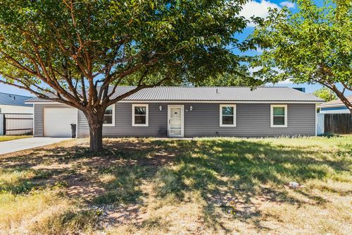 304 Sw 16th St, Seminole, TX, 79360-4010 | Card Image