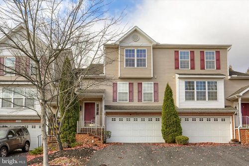 1147 Cross Creek Dr, Mechanicsburg, PA, 17050-2019 | Card Image