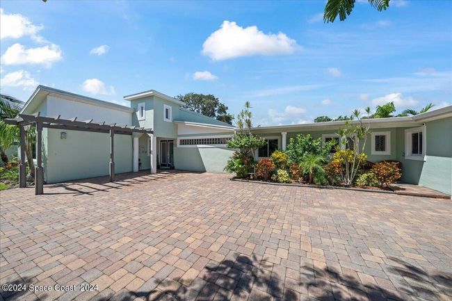Ideal location with less traffic in this section on the community | Image 9