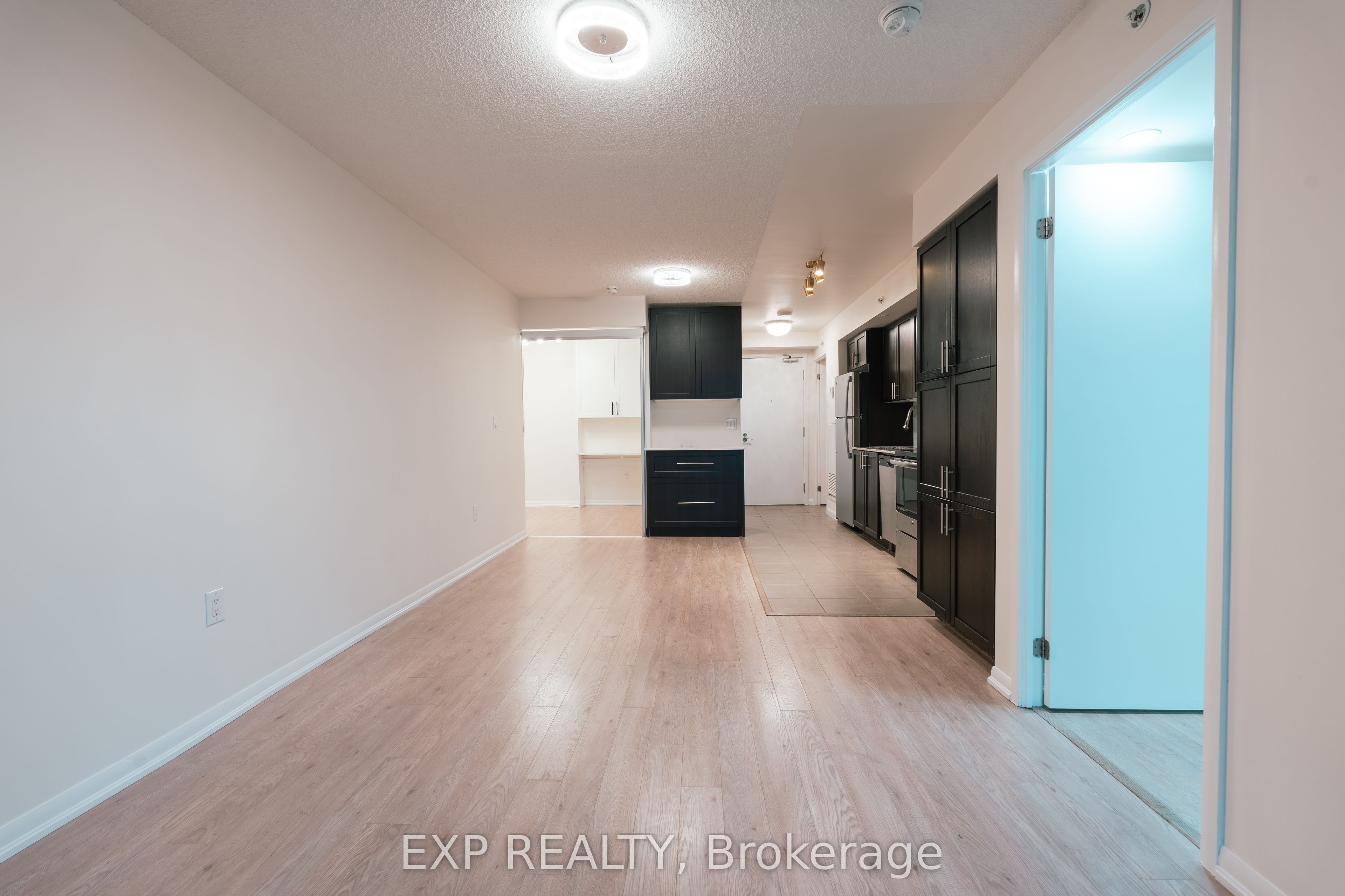 Residential Lease in Toronto W04 4
