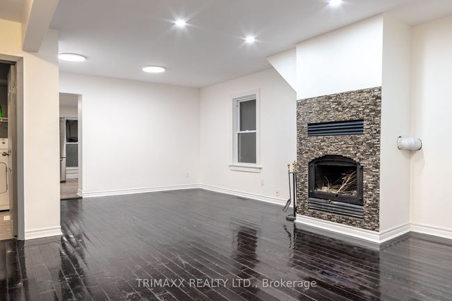 45 Chestnut St E, House other with 3 bedrooms, 2 bathrooms and 2 parking in Saint Catharines ON | Image 5