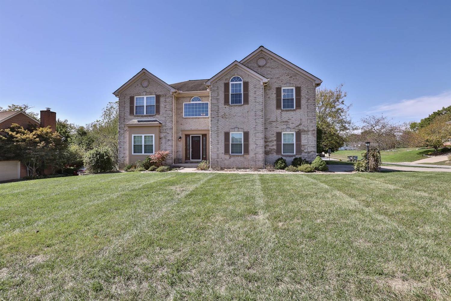 Castle Stone Ln, Cincinnati, OH 45247
