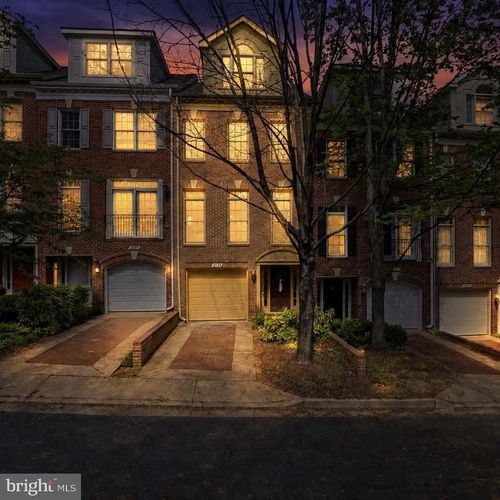 2139 N Pierce Ct, ARLINGTON, VA, 22209-1118 | Card Image