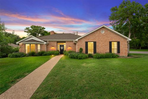 3400 Hearthwood Cir, Waco, TX, 76708-2364 | Card Image