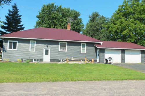300 W Main St, Thorp, WI, 54771-9406 | Card Image
