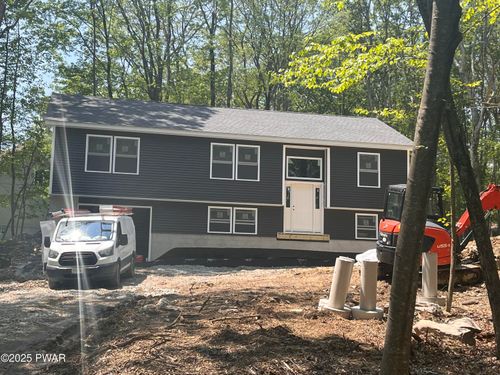 108 Lakeview Ct, Milford, PA, 18337-7731 | Card Image