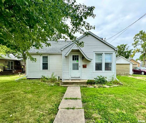 220 E Washington St, Mt Sterling, IL, 62353-1316 | Card Image