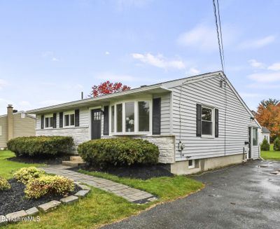 28 Dutchess Ave, House other with 3 bedrooms, 1 bathrooms and null parking in Pittsfield MA | Image 1