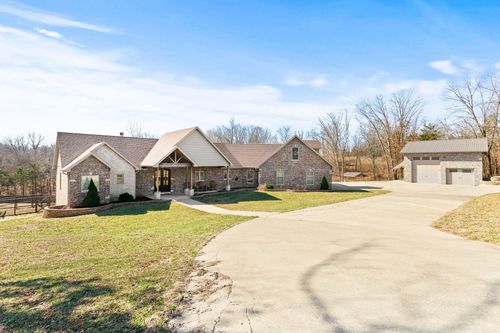 2404 County Road 4042, HOLTS SUMMIT, MO, 65043-1741 | Card Image