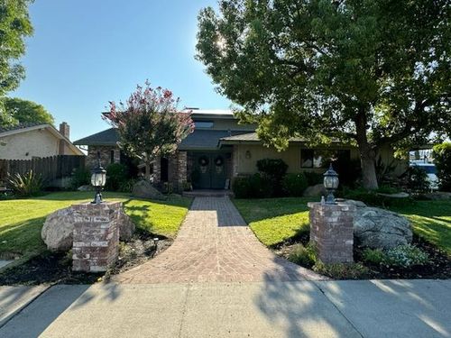 802 Frank Avenue, Dos Palos, CA, 93620 | Card Image