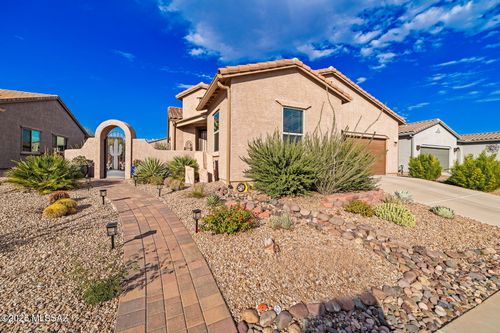 2496 W Music Mountains Dr, Green Valley, AZ, 85622-8121 | Card Image