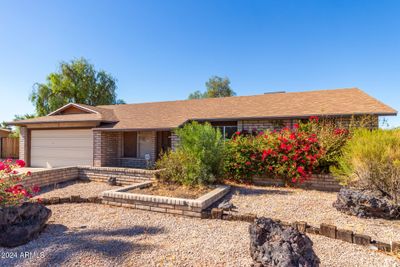 318 W El Alba Way, House other with 3 bedrooms, 2 bathrooms and null parking in Chandler AZ | Image 2