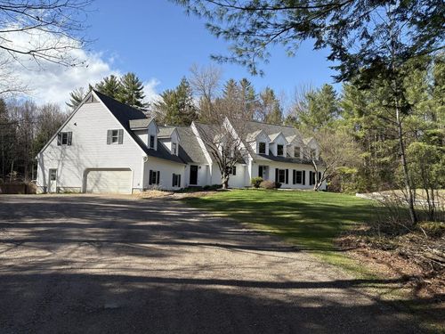 60 Catella Rd, Essex, VT, 05452-2301 | Card Image