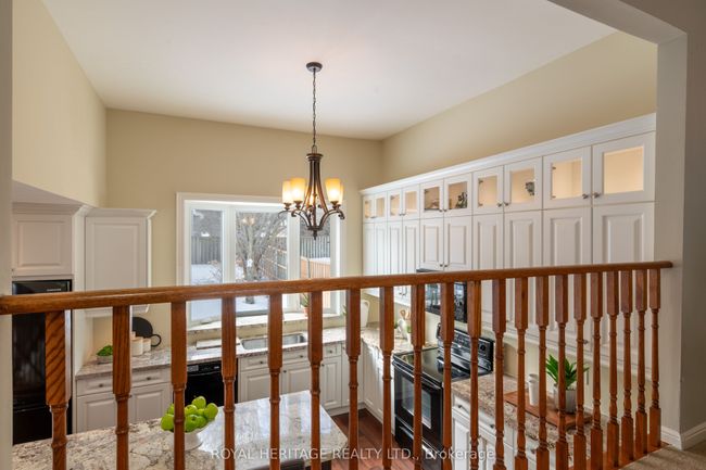 28 Renfield Cres, House other with 3 bedrooms, 3 bathrooms and 2 parking in Whitby ON | Image 19