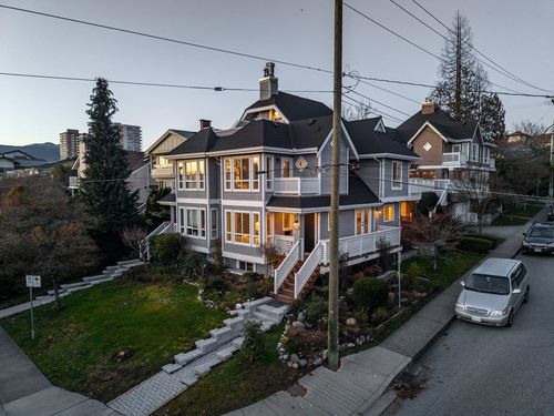 280 E 5th St, North Vancouver, BC, V7L1L7 | Card Image
