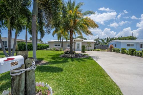 2388 Edgewater Dr, Palm Beach Gardens, FL, 33410-2525 | Card Image