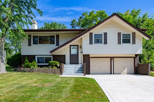 1328 Concord Ln, Schaumburg, IL, 60193-2552 | Card Image