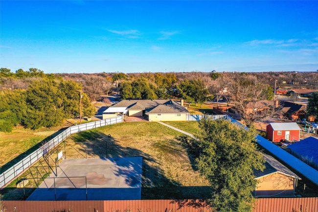 703 N Avenue L, House other with 4 bedrooms, 5 bathrooms and null parking in Haskell TX | Image 39